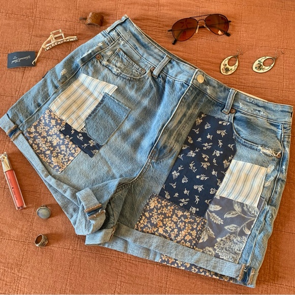 AEO Multi Media Patchwork Mom Shorts